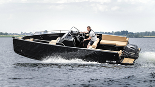 NUVA Yachts M6 Open Black